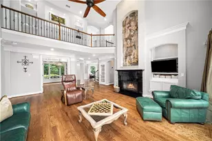 710 Lake Medlock Dr, Johns Creek, GA 30022 - Photo 15