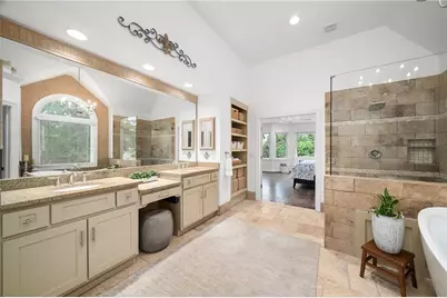 710 Lake Medlock Drive, Johns Creek, GA 30022 - Photo 35