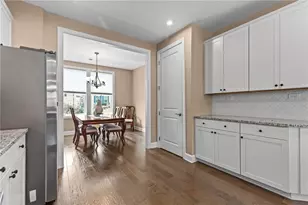 215 Silver Ct, Hoschton, GA 30548 - Photo 15