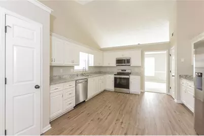 2725 Lenora Springs Drive, Snellville, GA 30039 - Photo 9