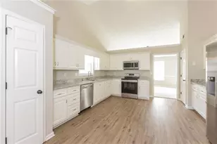 2725 Lenora Springs Dr, Snellville, GA 30039 - Photo 9