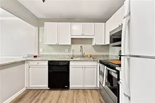 225 Bentley Pl, Tucker, GA 30084 - Photo 17