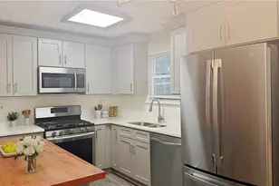 141 Hemlock Cir, Lawrenceville, GA 30046 - Photo 5