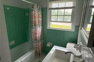 542 Marion St, Winder, GA 30680 - Photo 9