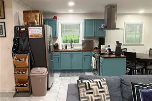 542 Marion St, Winder, GA 30680 - Photo 5