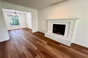 926 W Mill Trce NW, Kennesaw, GA 30152 - Photo 9