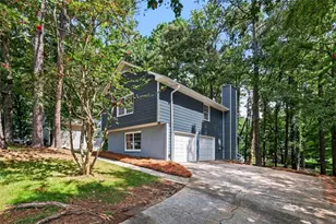 1915 Lisa Ln, Riverdale, GA 30296 - Photo 3