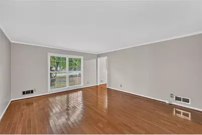 4682 Stonehenge Drive, Dunwoody, GA 30360 - Photo 5