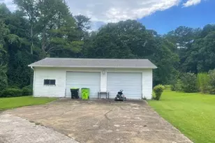 319 Plantation Cir, Fayetteville, GA 30214 - Photo 3