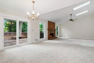 1057 Capital Club Cir NE, Atlanta, GA 30319 - Photo 13