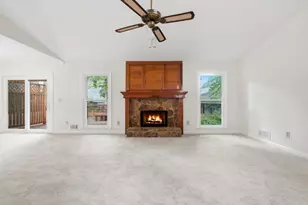 1057 Capital Club Cir NE, Atlanta, GA 30319 - Photo 5