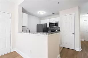 1075 Peachtree Walk NE, Atlanta, GA 30309 - Photo 7