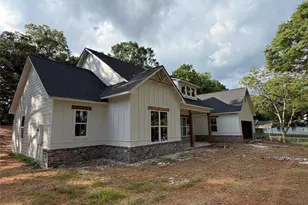 207 Walton St, Loganville, GA 30052 - Photo 3