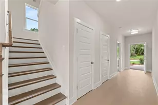 8315 Creekside Overlook Dr, Gainesville, GA 30506 - Photo 3