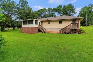 2069 Elmwood Cir, Snellville, GA 30078 - Photo 11