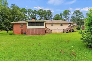 2069 Elmwood Cir, Snellville, GA 30078 - Photo 9