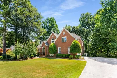 5135 Falcon Chase Lane NE, Sandy Springs, GA 30342 - Photo 3