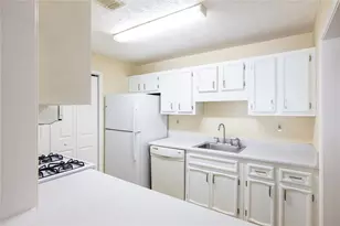910 Augusta Dr SE, Marietta, GA 30067 - Photo 13