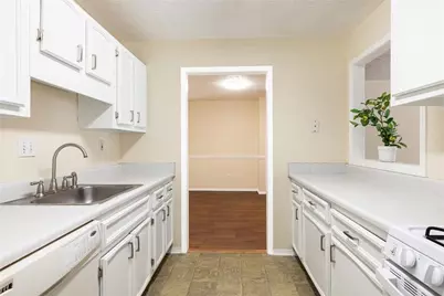 910 Augusta Drive SE, Marietta, GA 30067 - Photo 13