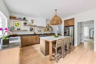 785 Martina Dr, Atlanta, GA 30305 - Photo 7
