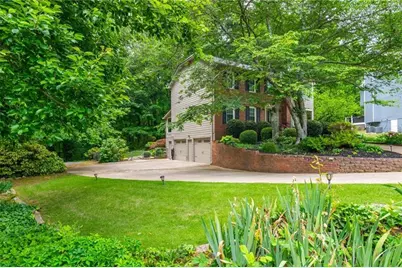 1429 Shadowrock Ct, Marietta, GA 30062 - Photo 3