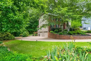 1429 Shadowrock Ct, Marietta, GA 30062 - Photo 3