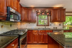 1429 Shadowrock Ct, Marietta, GA 30062 - Photo 9