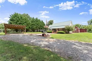 6806 Shoal Creek Rd, Clermont, GA 30527 - Photo 3