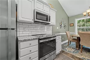 2038 Wildcat Cliffs Ln, Lawrenceville, GA 30043 - Photo 9