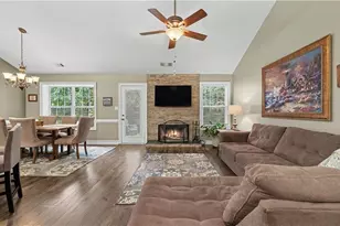 2038 Wildcat Cliffs Ln, Lawrenceville, GA 30043 - Photo 3