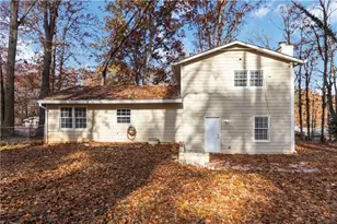 888 Chartley Dr SW, Lilburn, GA 30047 - Photo 27