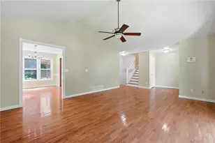 440 Hunters Cove Ct, Lawrenceville, GA 30044 - Photo 9