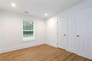 2130 Donald Lee Hollowell Pkwy NW, Atlanta, GA 30318 - Photo 11
