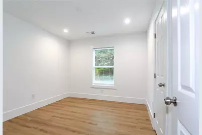 2130 Donald Lee Hollowell Parkway NW, Atlanta, GA 30318 - Photo 17