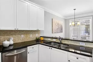 1613 Dupont Commons Dr NW, Atlanta, GA 30318 - Photo 13