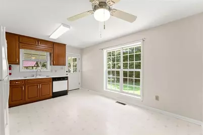 5740 Thompson Bridge Road, Murrayville, GA 30564 - Photo 11