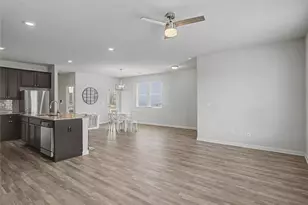 1609 Meadow Crossing, East Point, GA 30344 - Photo 5