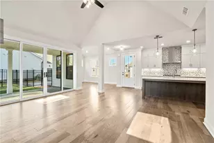 555 Pearl St, Cumming, GA 30040 - Photo 7