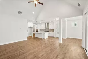 555 Pearl St, Cumming, GA 30040 - Photo 9