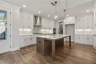 555 Pearl St, Cumming, GA 30040 - Photo 9