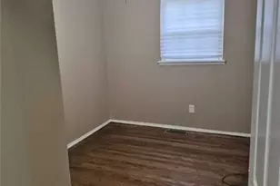 1995 Phillips Dr SE, Atlanta, GA 30315 - Photo 9