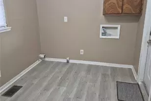 1995 Phillips Dr SE, Atlanta, GA 30315 - Photo 7