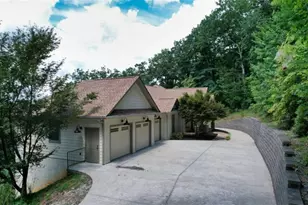 271 Highlands Dr, Clarkesville, GA 30523 - Photo 3