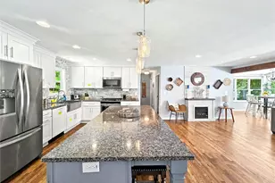 935 Pine Cir, Woodstock, GA 30189 - Photo 11