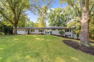 3380 Barry Ln, Gainesville, GA 30506 - Photo 5