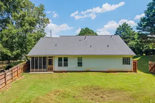 6078 Hillsdale Cir, Flowery Branch, GA 30542 - Photo 5