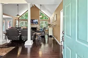 1745 Peachcrest Dr, Lawrenceville, GA 30043 - Photo 5