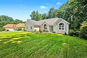 1745 Peachcrest Dr, Lawrenceville, GA 30043 - Photo 3