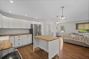 414 Charles Pl, Roswell, GA 30075 - Photo 7