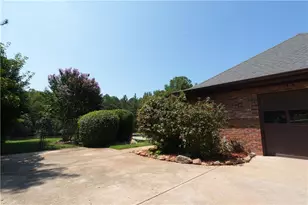 1041 Forest Hills Dr SE, Conyers, GA 30094 - Photo 29